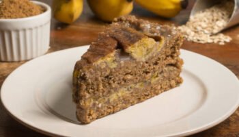 Bolo de Banana com Aveia e Mel: Receita Simples, Saudável e Saborosa