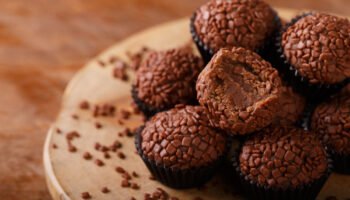 Brigadeiro Gourmet Cremoso: Receita Fácil, Irresistível e Profissional