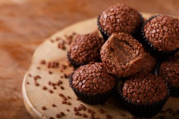 Brigadeiro Gourmet Cremoso: Receita Fácil, Irresistível e Profissional