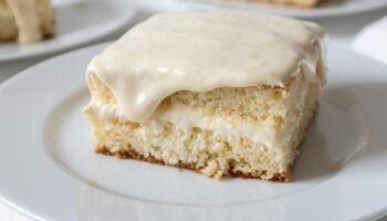 Cobertura de Leite Condensado Cremosa: Perfeita para Qualquer Bolo