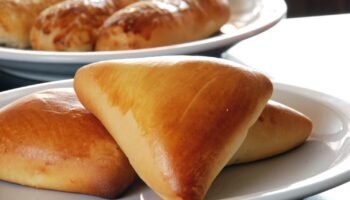 Esfirra Caseira: Receita Fácil, Macia e Saborosa