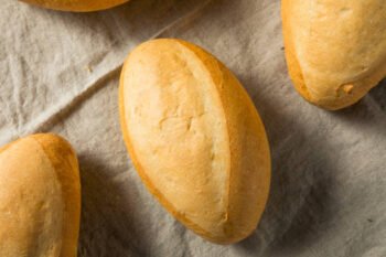 Pão Francês Caseiro: Crocante por Fora, Macio por Dentro