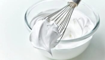 Recheio Branco para Bolo: Receita Cremosa, Fácil e Versátil