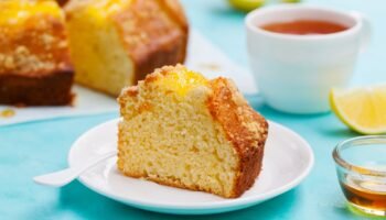Bolo de Laranja Fofinho com Calda: Receita Caseira, Simples e Perfeita para o Café