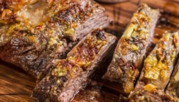Carne Assada ao Molho de Mostarda e Mel: Suculenta e Fácil de Fazer
