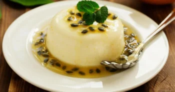 Sobremesa Cremosa de Leite Condensado com 3 Ingredientes: Fácil, Rápida e Irresistível