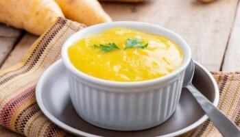 Escondidinho de Frango com Purê de Mandioquinha Sem Glúten