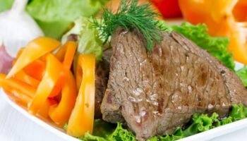 Carne Grelhada com Legumes: Receita Saudável e Saborosa