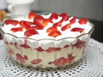 Sobremesa de Morango Fácil: Receita Refrescante e Irresistível