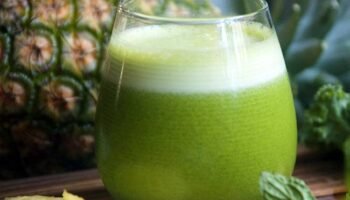 Suco de Abacaxi com Hortelã e Gengibre: Receita Saudável